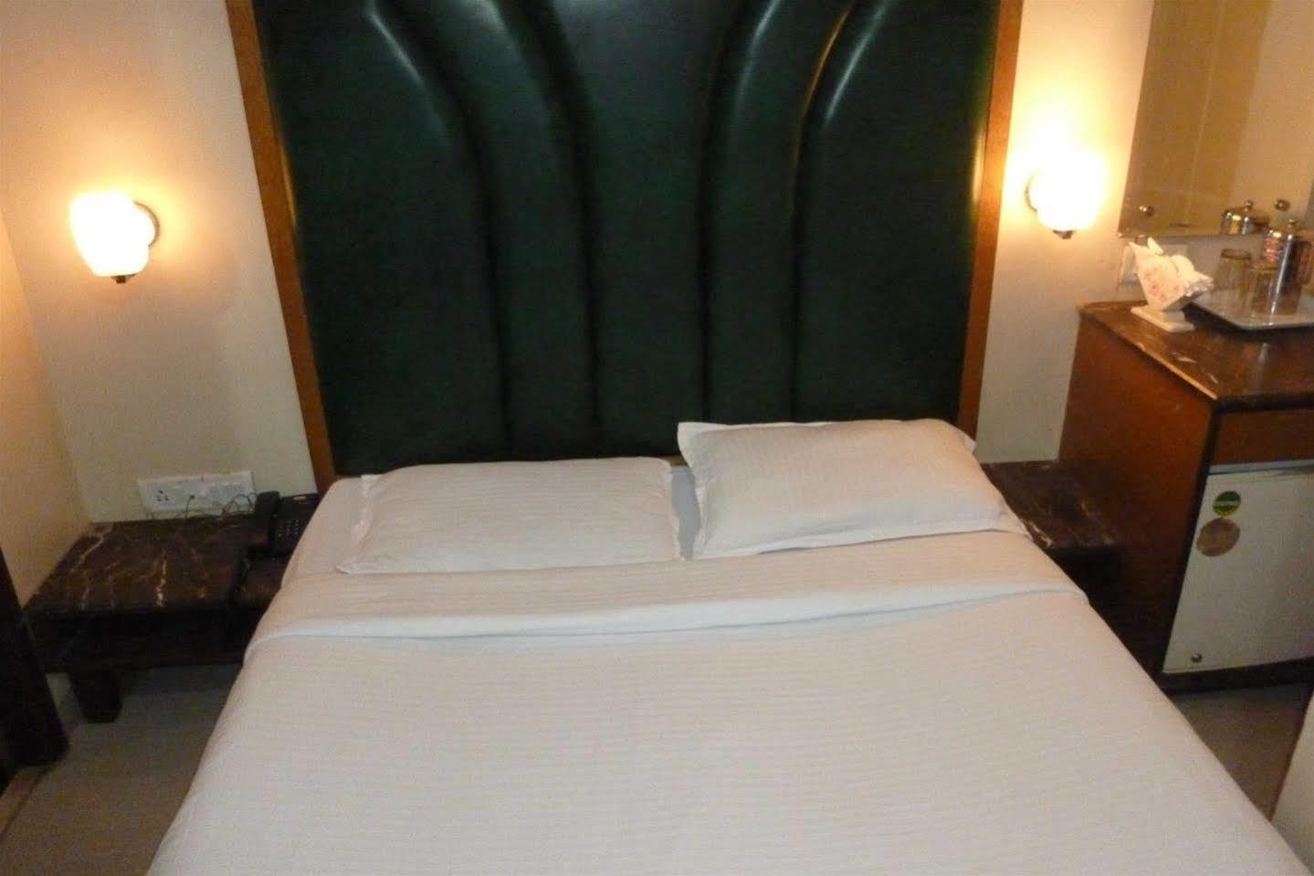 Hotel Park Shilton Mumbai  Buitenkant foto